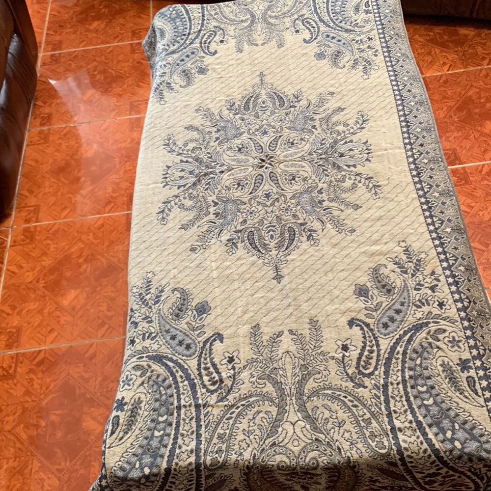 Womens paisley shawl - Picture 5 of 10